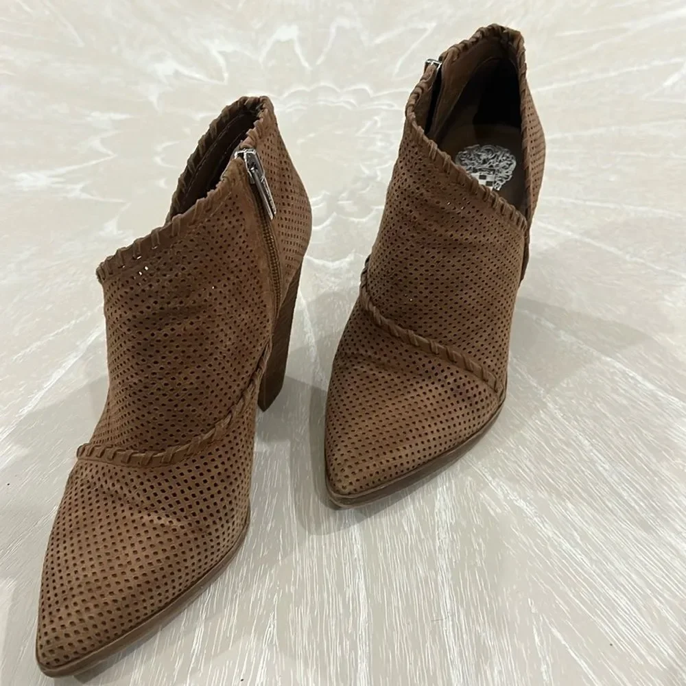 Vince Camuto Lamorna Seed Brown Asymmetrical Ankle Booties Boots 8